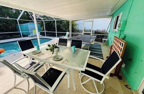 Vero Beach South House | PalmeBleu Pool, EV, King, Ping Pong 15 Min Beach