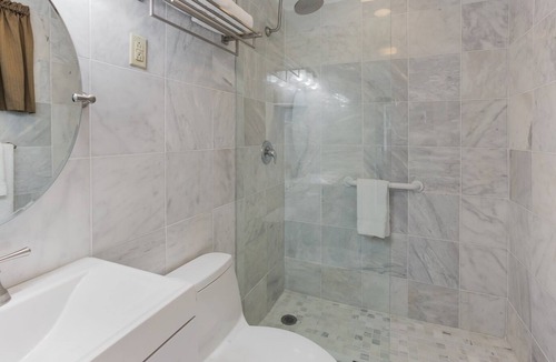 Manchester Center Resort | Palmer House Resort - Deluxe Two Double Beds 2
