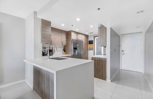 Downtown Miami Apartment | Panoramic Views | Premium Amenities | StayCozy