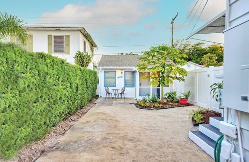 Palm Beach - West Palm Beach Cottage | Papaya Cottage - Intercoastal 1 block away
