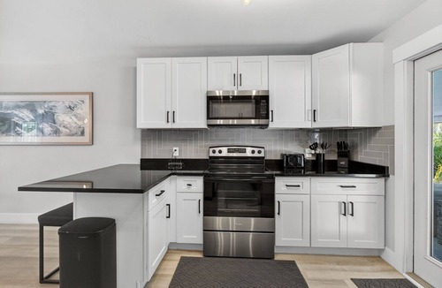 Poiciana Park II House | Paradise Awaits - Your Luxurious Getaway in West Palm Beach