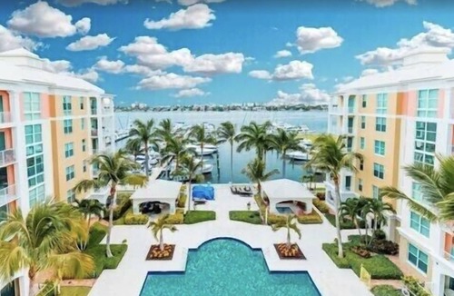 South Palm Park Neighborhood Association Condo | Paradise Deluxe - 2 bd Penthouse