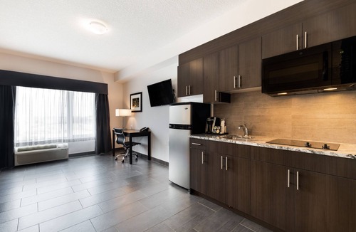Leduc Hotel | Park Inn by Radisson Edmonton Airport