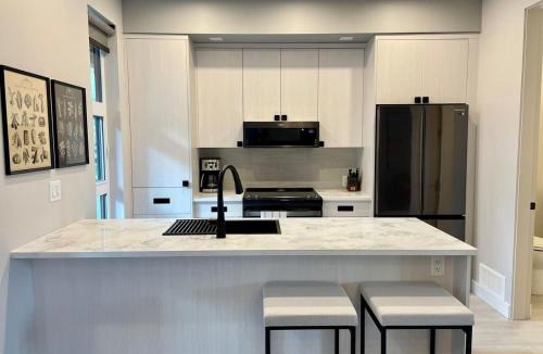 Regional District of Nanaimo Apartment | Parksville Townhome 2 bedroom pool gym