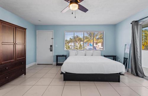 Fort Pierce Hotel | Partial Ocean View Hotel Room- King Bed #1