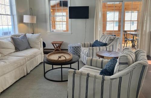 Meredith House | Patrician Shores Beach Abode