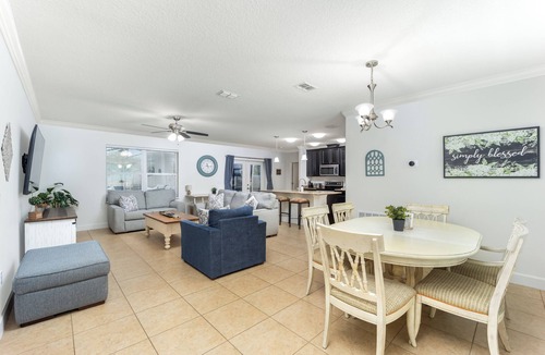 Port Saint Lucie House | Peaceful 3BD & 2BA with Salt Water Heated Pool, 35 min.'s from Jensen Beach!