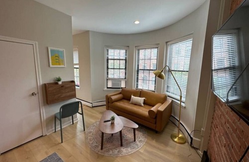 Prudential - St. Botolph Apartment | Peaceful Back Bay Studio