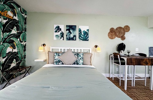 Royal Poinciana Apartment | Peaceful Casita Florida with Free Parking