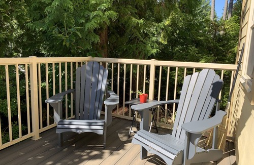Regional District of Nanaimo Cabin | Peaceful, immaculate and fully equipped!
