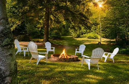 Meredith House | Peaceful Lakes Region Retreat, Canoe & Fire pit