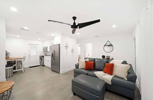 Edgewood Apartment | Peaceful retreat By Dream Vacation
