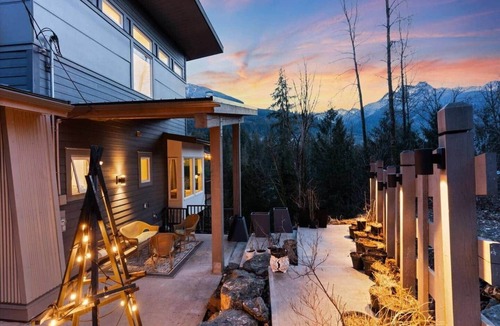 Sardis House | Peaceful River Guest Suite - Forests - Mountains -