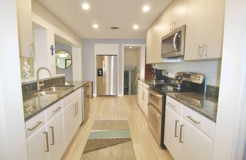 Stuart House | Pelicans Landing - 4BR/3BA Home - Heated Pool - - Close to Beach and Historic Downtown