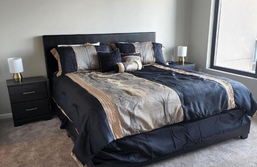 Downtown Cleveland Apartment | Penthouse Loft In The Flats