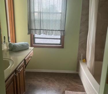 Southwest Calgary Villa | Perfect Family Home for Calgary Stampede 2026 Spacious and Relaxing Base!