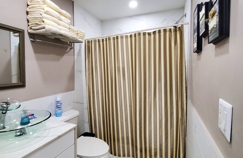 West Park Apartment | Perfect Guest house/studio just 15mins drive to the beach for a relaxing getaway