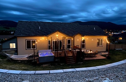 Sturgis House | Perfect Location for Sturgis Rally with optimal bike storage!