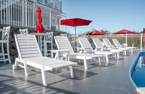 Hampton Hotel | Perfect second floor suite!