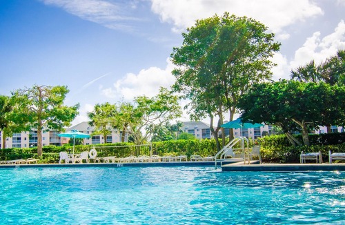 Jupiter Villa | Perfectly located renovated beach cottage w/ all amenities