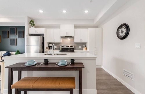 Shaganappi Apartment | Pet Friendly Apartment w/Free Underground Parking
