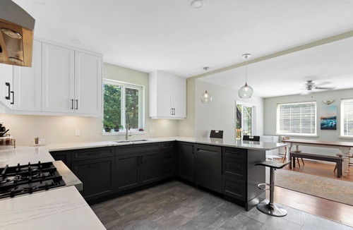 Shawnigan Lake House | Pet Friendly Family Home in Shawnigan Lake