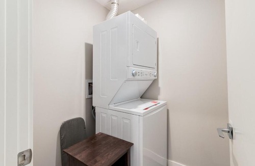 Shaganappi Apartment | Pet Friendly, Free Parking, Close to Downtown