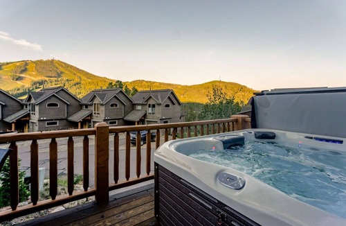 Winter Park House | 🐾 PET-FRIENDLY | Lakota Antlers 300 | Alpenglow Hot Tub Views | Game Room!