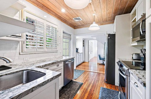 Southside House | Pet Friendly | Mar-A-Lago & Downtown Nearby