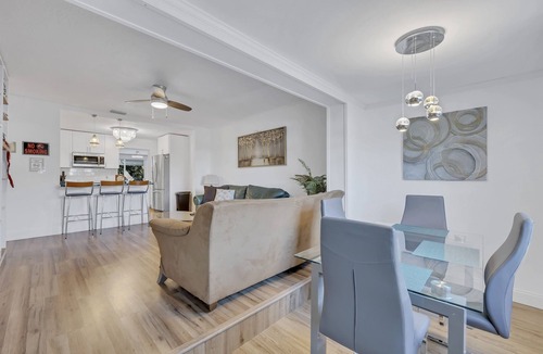 North Central Hollywood House | Pet friendly Pool Home in Hollywood Close to Beaches Airport Stadium Sleeps 6