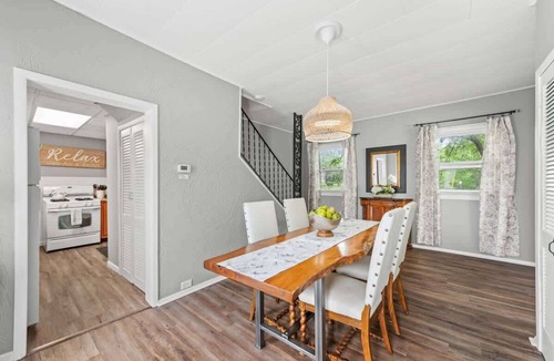 Kamm's Corners House | Pet-Friendly - Sleeps 6 - 10 Min to Airport