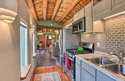 Taos Cottage | Pet-Friendly Taos House w/ Patio & Hammock!