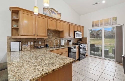 Pagosa Springs House | Pet-Friendly Townhouse | Walk to Lakes & Dining