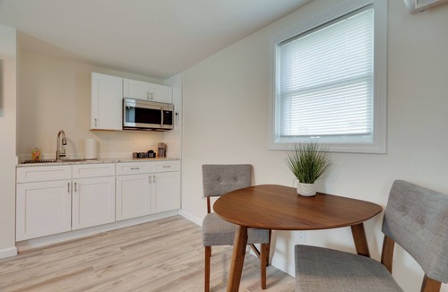 Wareham Apartment | Pet-friendly Wareham Retreat Near Onset Beach!