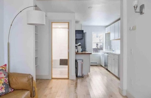 Old North End Apartment | Petite+Perfect Modern Pad: parking+laundry+yard