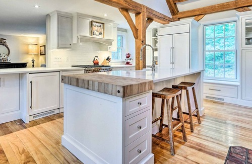 Dorset House | Picturesque Dorset Home w/ Mountain Views!