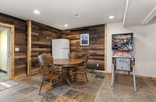 Grand Lake Cabin | Pinball Machine | Kitchen & Kitchenette | Large Deck