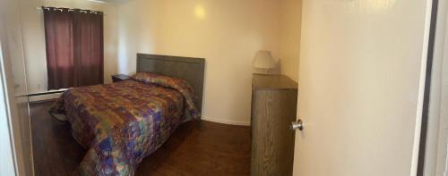 Village of Waskatenau Hotel | Pine Creek Motel