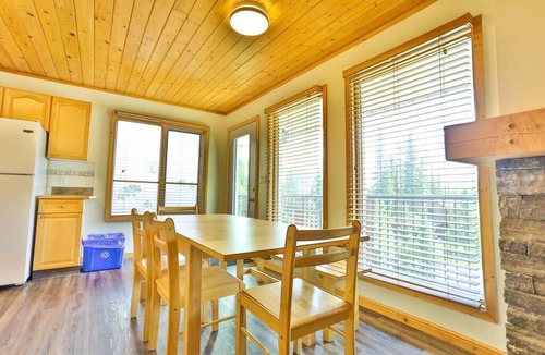 Fernie Apartment | Pine Lodge/Updated/Top Floor/Hot Tub Access