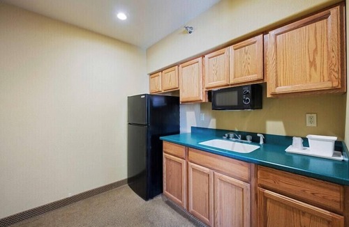 Pinedale Hotel | Pinedale Hotel & Suites