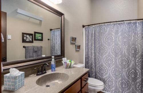 Sturgis House | Pineview Cabin Retreat in the Black Hills- 4 bed, 2 bath