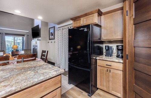Sturgis Cabin | Pineview Cabin Retreat in the Black Hills- 4 bed, 2 bath