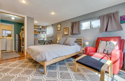 Platt Park Apartment | Platt Park Studio w/Patio: Walkable Location!