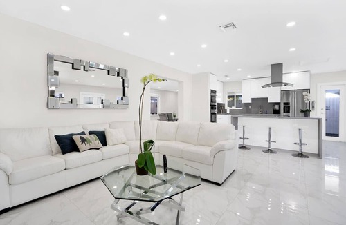 Miami Gardens Villa | Playhouse! 3mi Hard Rock, Heated Pool, Tub & Games