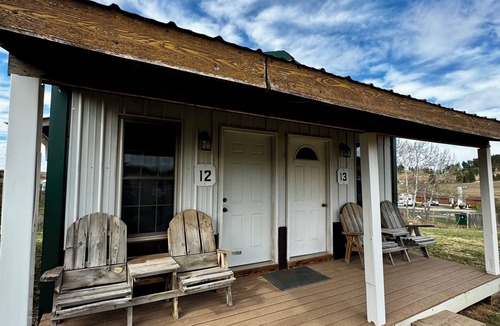 Sturgis Cabin | Pleasant Valley Glamping Retreat — Two Cozy Cabins, One Great Escape — Sleeps 8