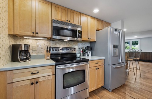 Laconia House | Point Comfort On Lake Winnisquam