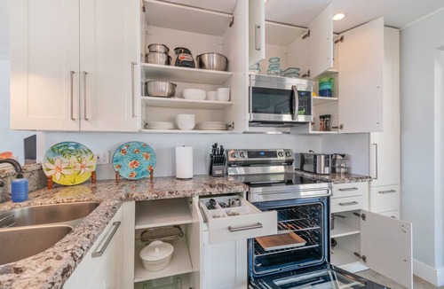 Pompano Beach House | Pompano Oasis w/Heated Pool 8 mins to the Beach!