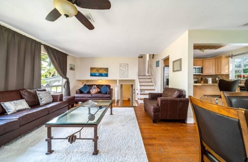 Boulevard Heights House | Pool Home 9