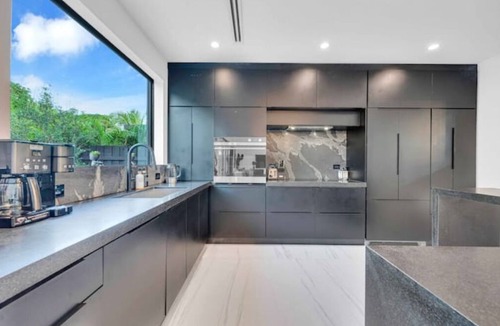 Buena Vista House | Pool Luxury Villa 5BR Wynwood BBQ Grill