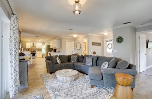 Wellington House | Pool Oasis & Fenced Yard: Central Wellington Home